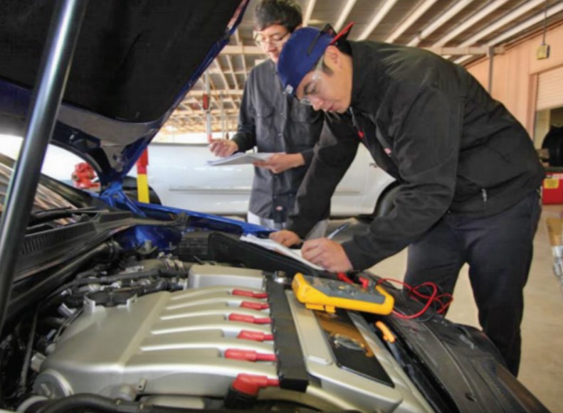 Imperial Valley College announces a new Ford partnership in conjunction with the IVC Auto Tech Program